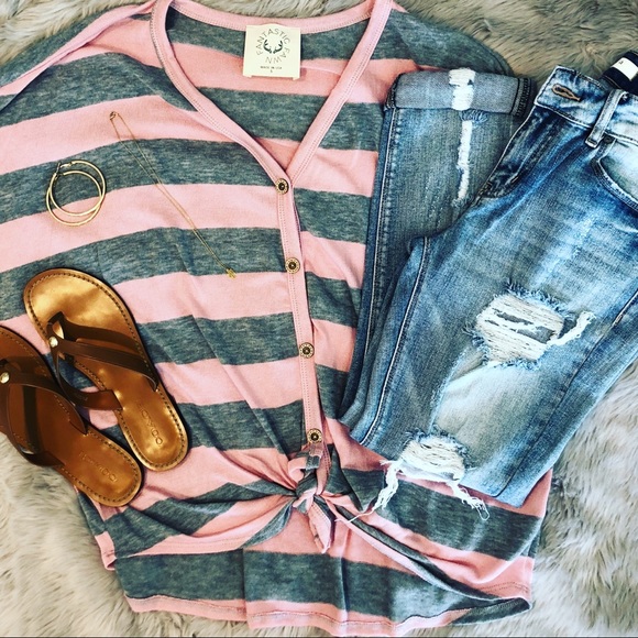 Blouse - Picture 2 of 3